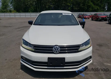 2017 Volkswagen Jetta Sport z USA, uszkodzony, nr VIN 3VWD17AJ2HM397019